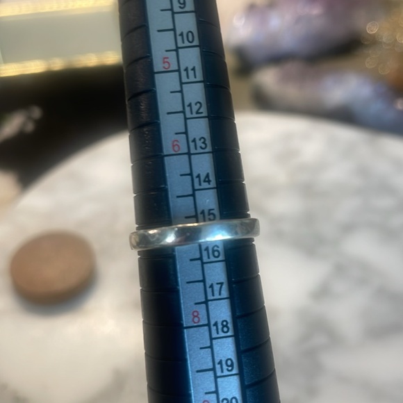 Green amethyst gemstone triangle 925 sterling silver in size 7 - Picture 7 of 7